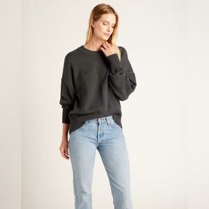 Quince - 100% Organic Cotton Boyfriend Crew Sweater in Charcoal